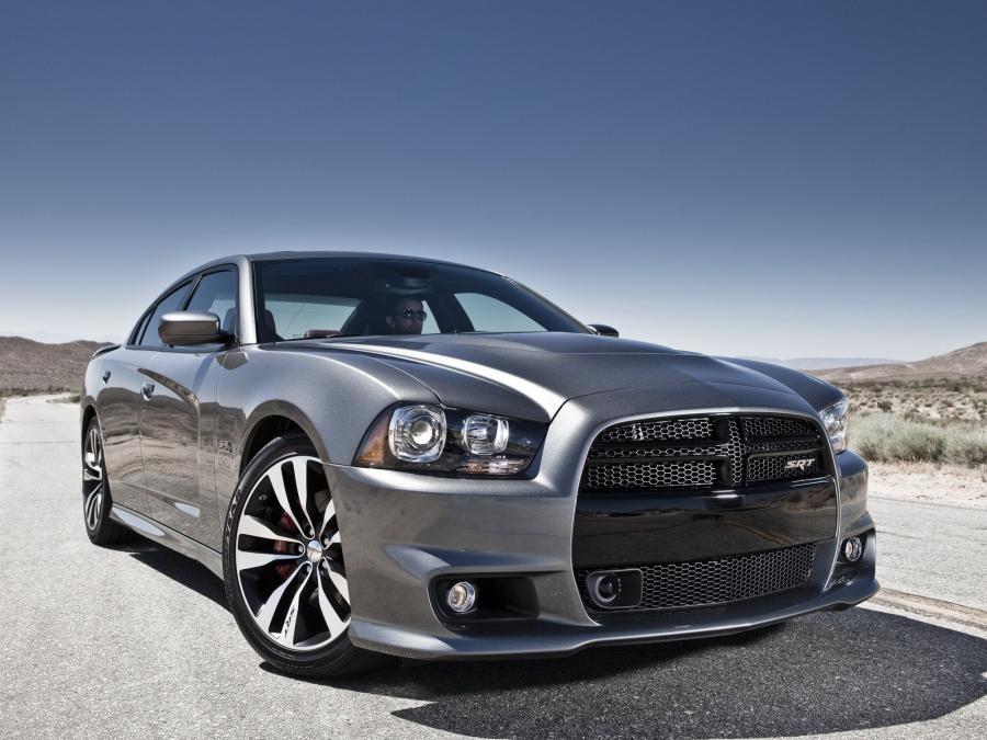  Dodge Charger SRT8 2011 года  (фото 6 из 22)